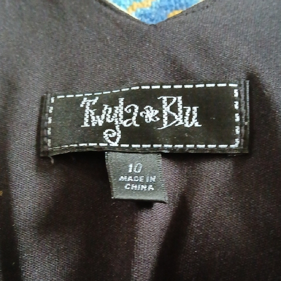 Asymmetrical Floral V-Neck Midi Dress in Teal and Blush - Picture 2 of 14